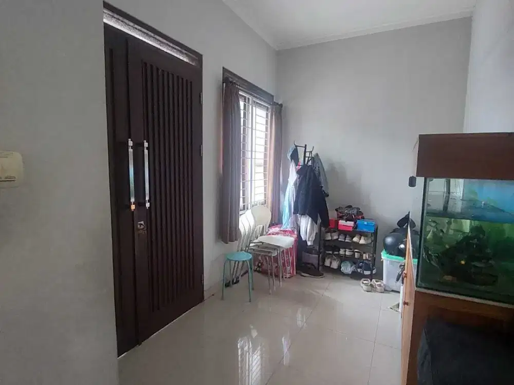 DISEWAKAN RUMAH DI SINGGASANA CIBADUYUT BANDUNG