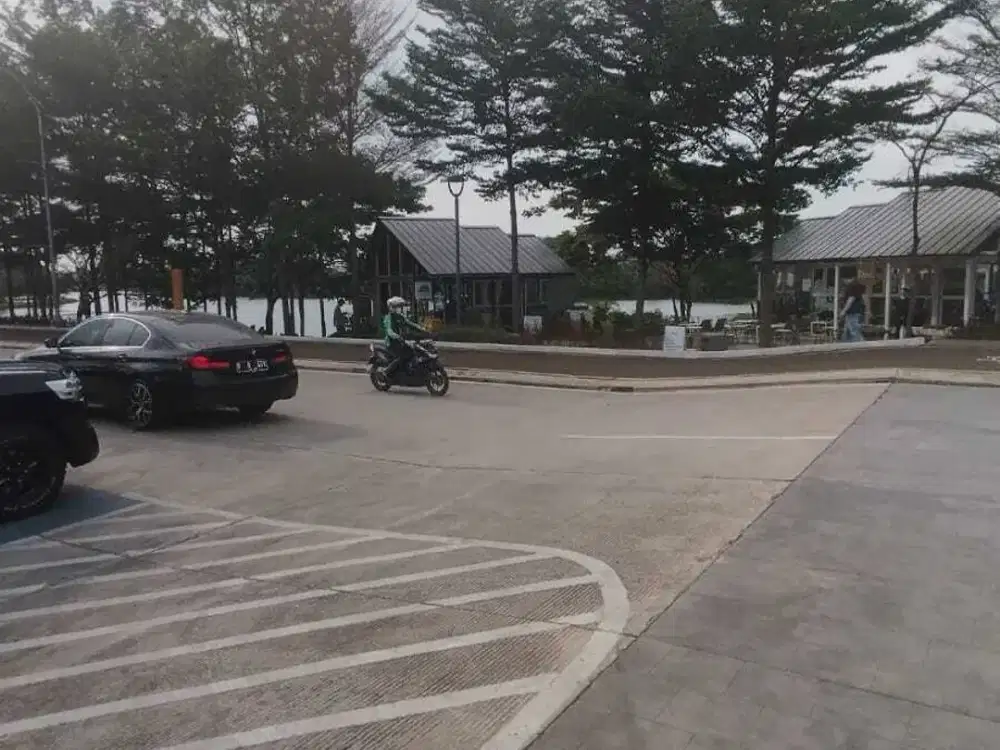 Jual Cepat Bisa Nego Ruko Hadap Danau di Sunset Avenue Citra 8