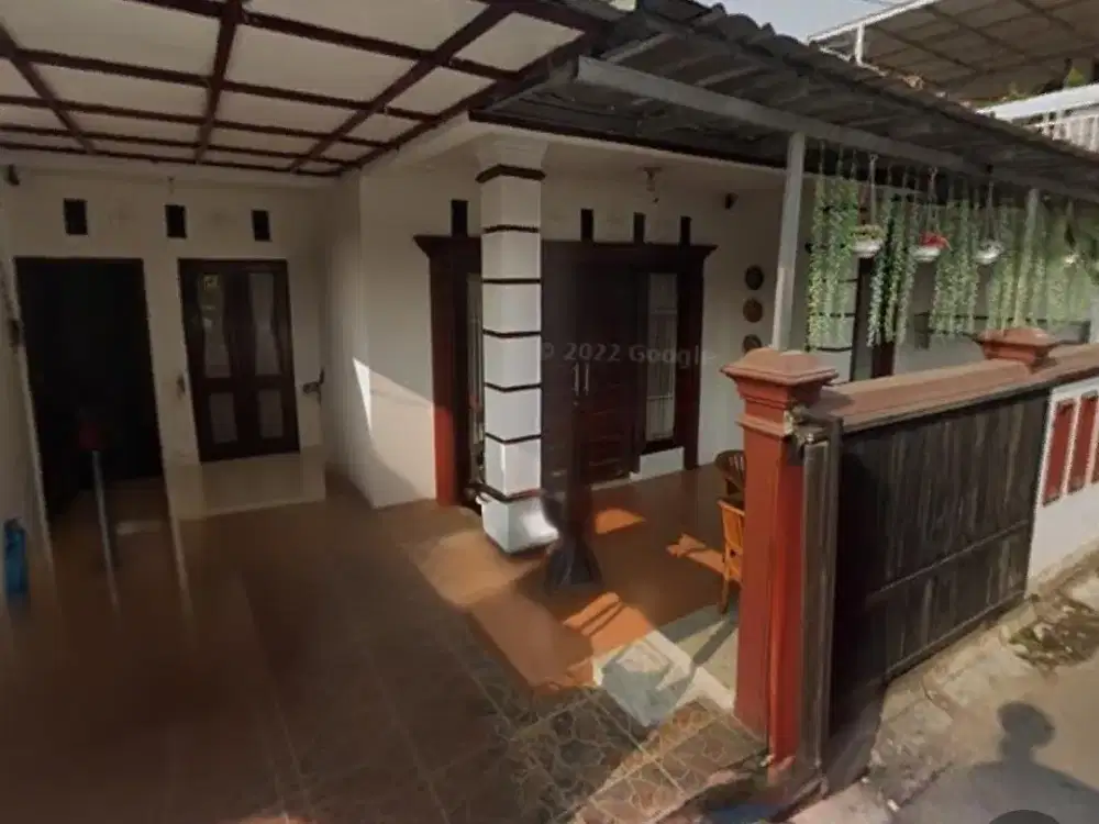 Rumah Siap Huni Lokasi Strategis ( Butuh Uang )