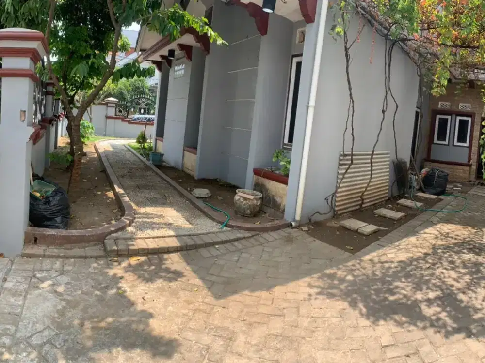 Disewakan / Dijual Murah Rumah Besar Pondok Jati dkt Citra Garden