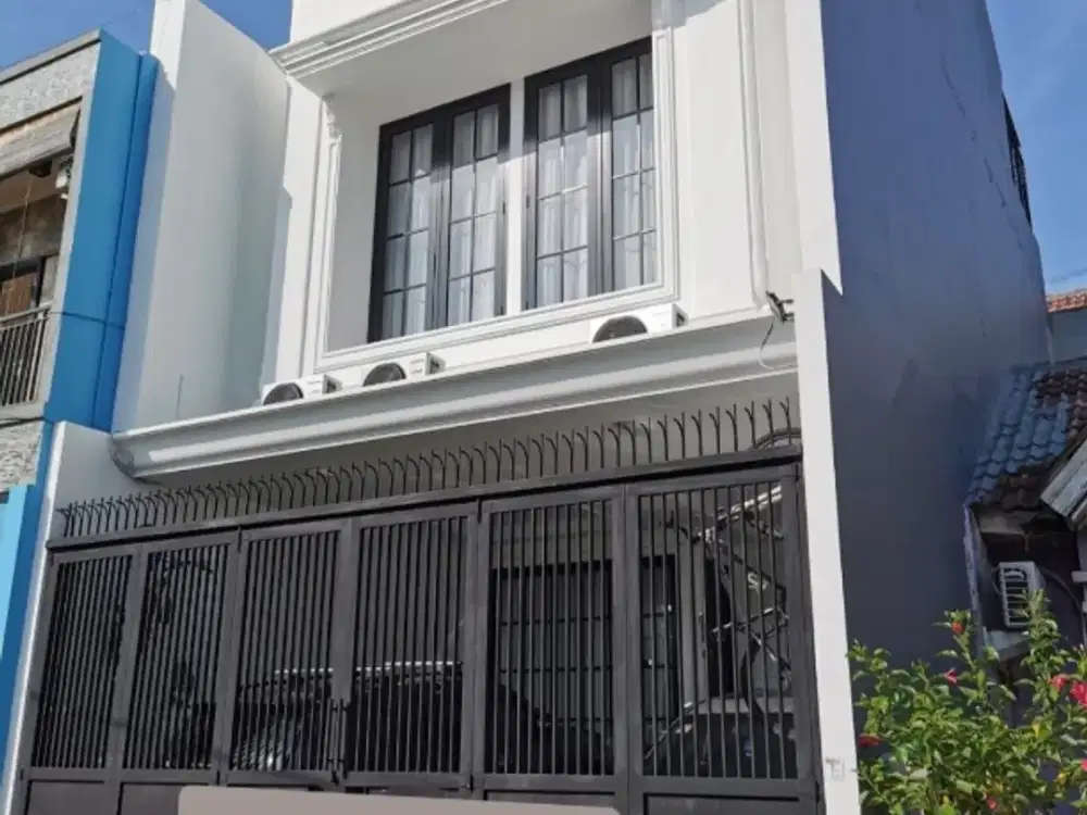 Dijual rumah bagus  american classic  di puri bintaro hijau
