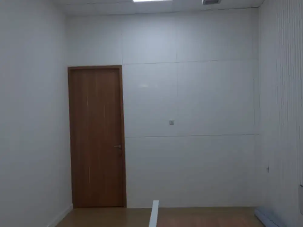 SEWA KANTOR DI JAKATA SELATAN KUNINGAN 44M² BARE 136K NEGO
