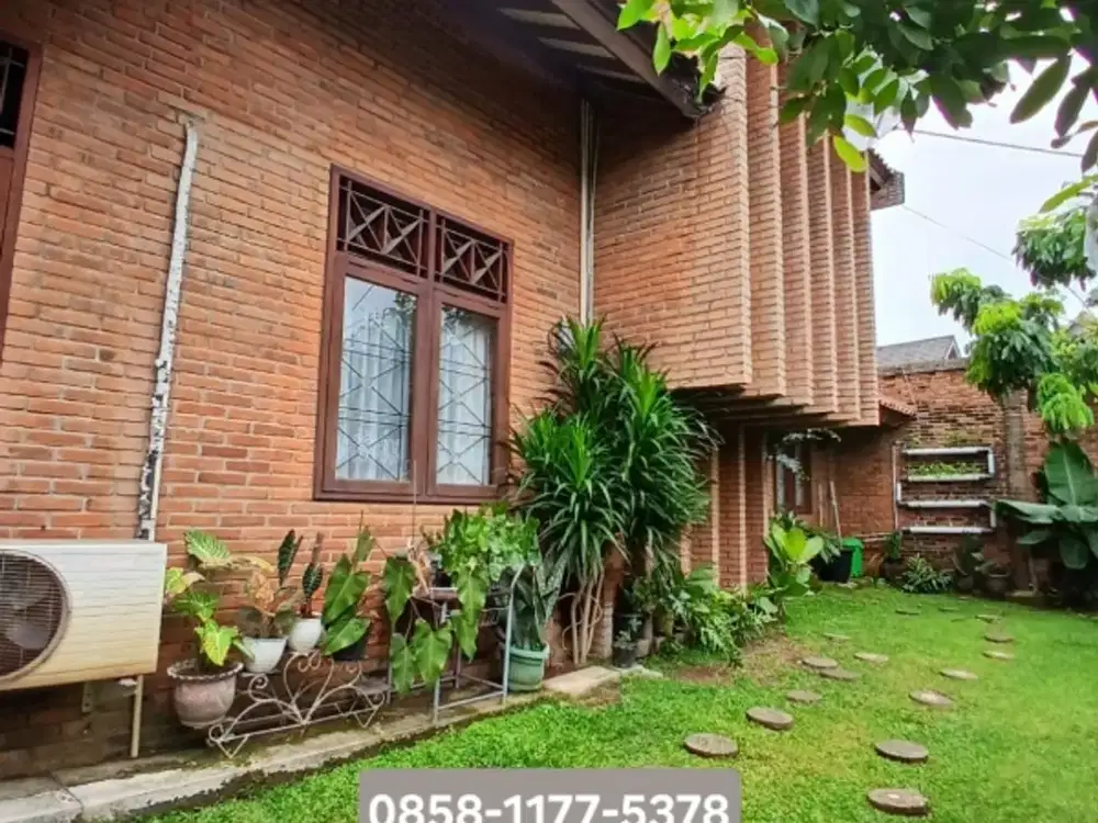 Dijual rumah hommy tropis asri di sektor 3A bintaro jaya