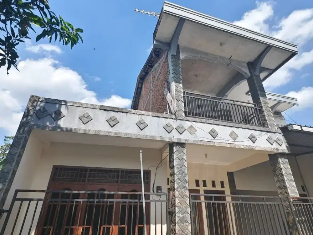 Rumah 2 Lt di Perum Koveri Jl. Mega Raya, Beringin, Ngaliyan