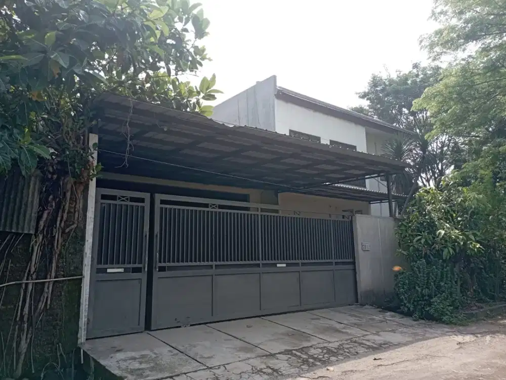 Jual rumah di komplek danau perumahan Cibubur