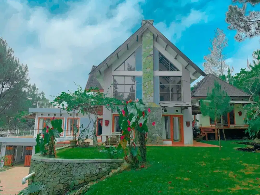 Dijual Vila + Pool di Puncak Bogor