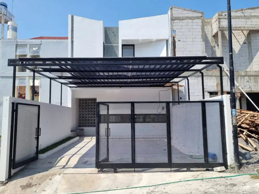 RUMAH BARU SIAP HUNI SHM 3 MENIT DARI KAMPUS UII