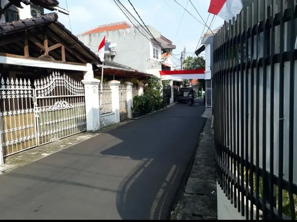 Dijual rumah lokasi strategis di Menteng Dalam Jakarta Selatan