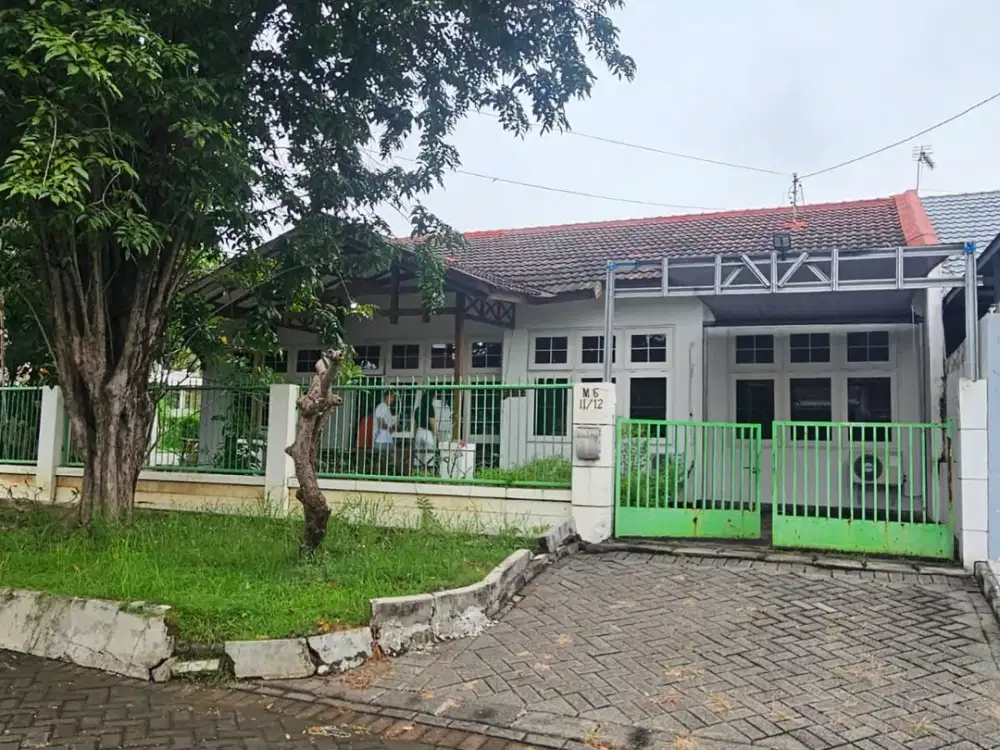 Dijual CEPAT  Rumah Lama Posisi Hook Di JAJAR TUNGGAL Surabaya