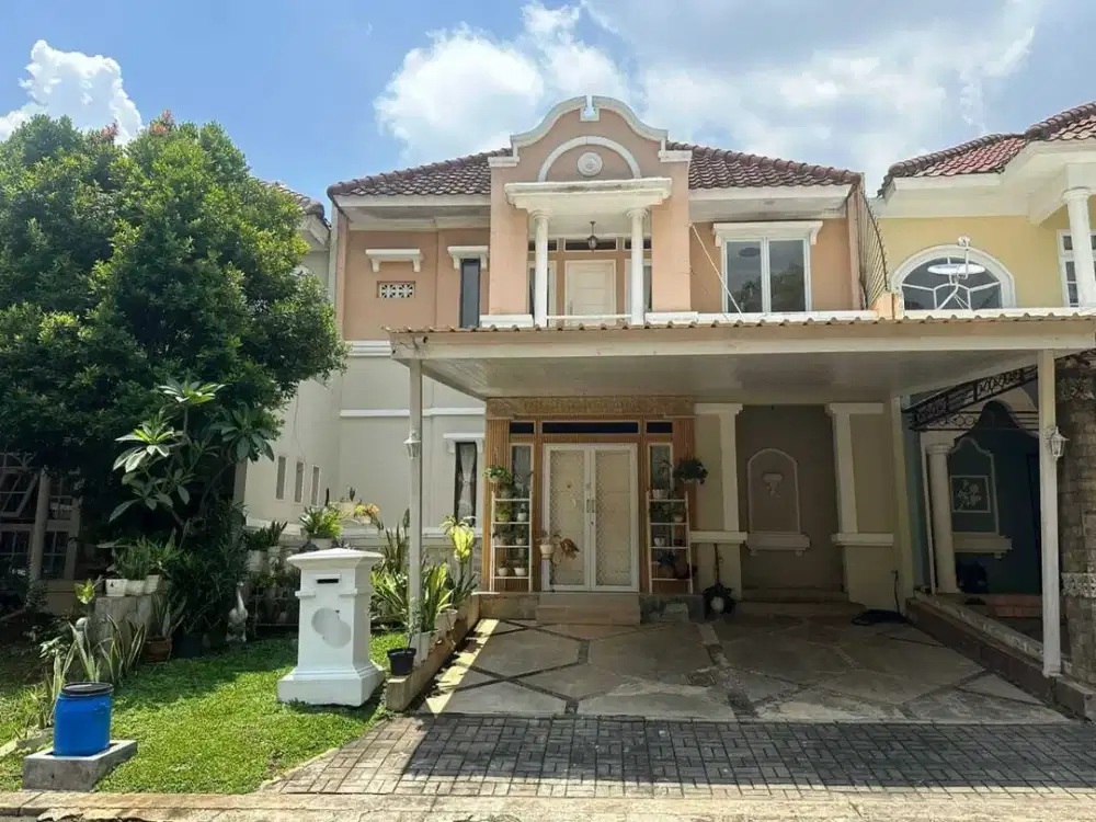 Rumah 2 lantai di Legenda Wisata Cibubur Carport 2 Mobil