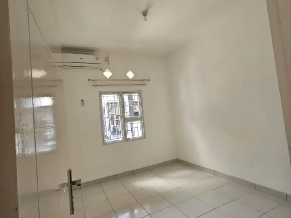 Disewakan rumah siap huni di cluster Graha Utama Serpong TangSel
