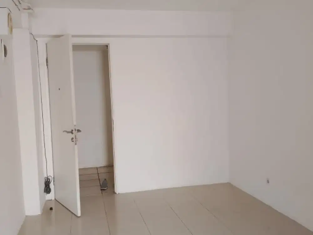 sewa studio kosongan Apartemen Bassura city free ipL Rp.23jt/thn