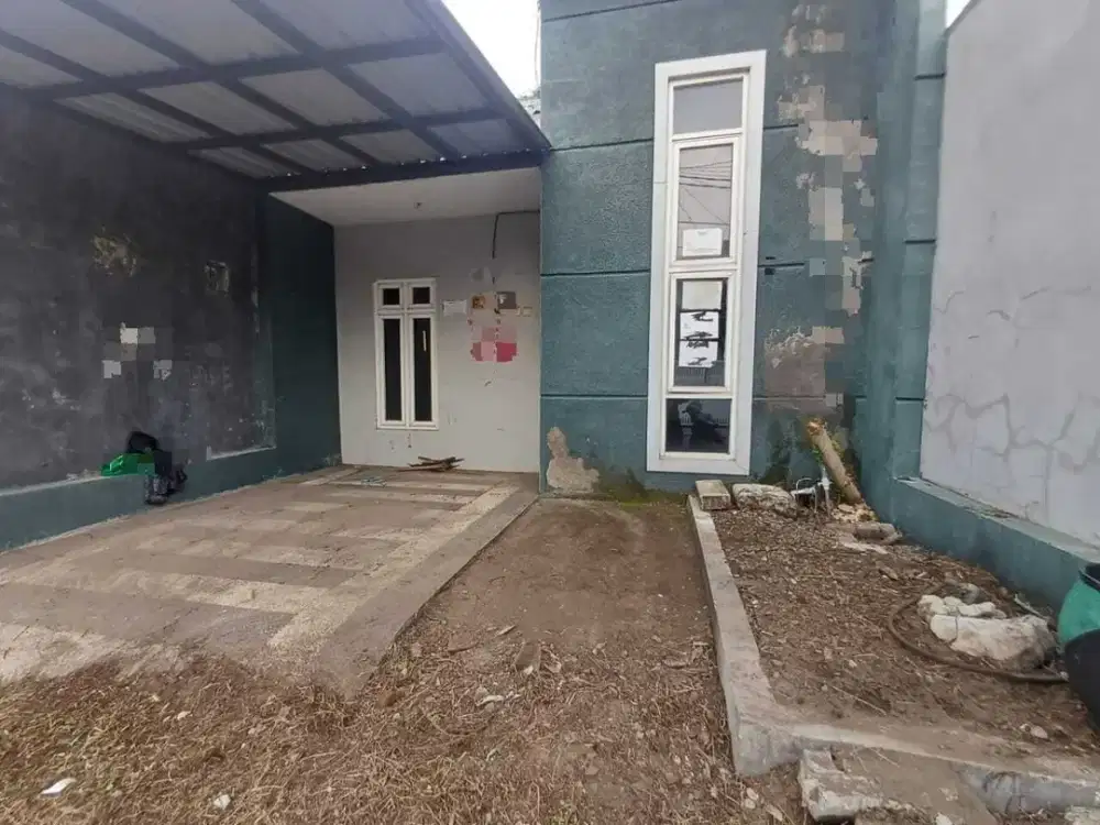 Dijual rumah second  Row 3 mobil  700jt an Dekat Kampus UPN