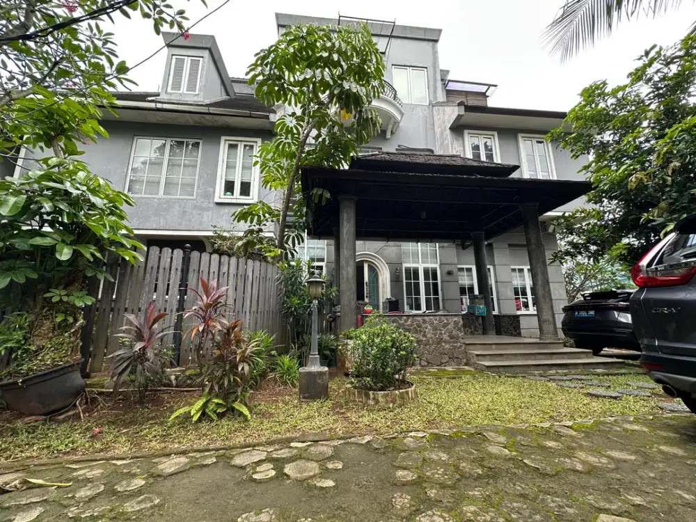 DIJUAL: Rumah Hoek Strategis Dalam Komplek Lebak Bulus