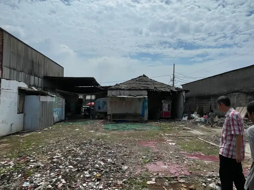 DIJUAL TANAH PERSIS DIBELAKANG MALL SMS, CIBOGO WETAN