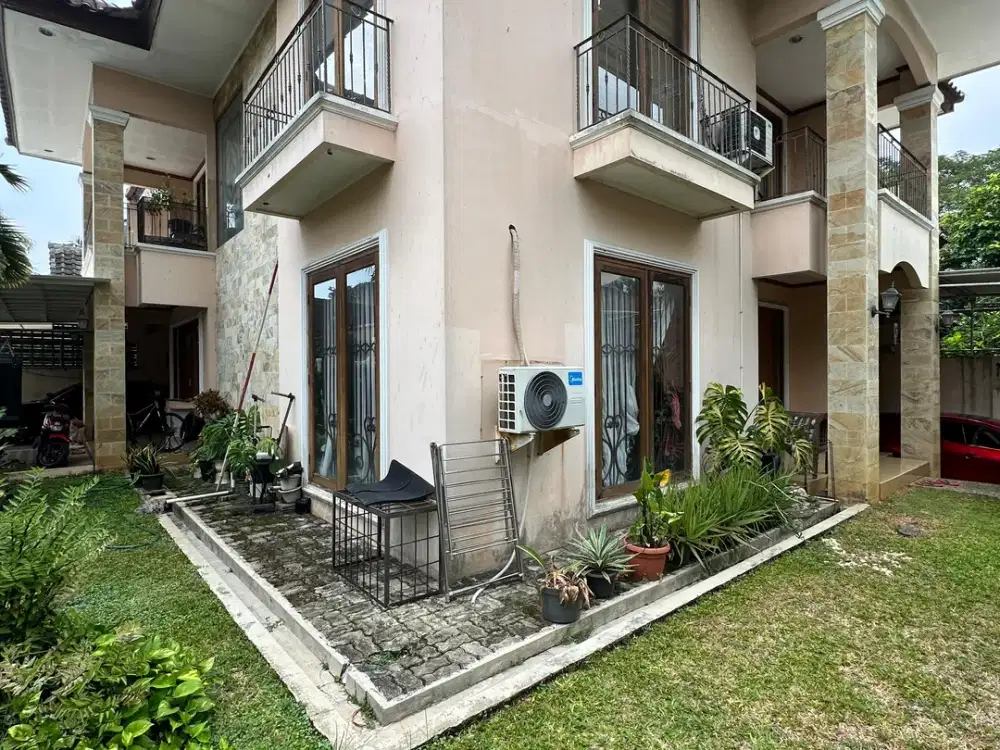 DIJUAL Rumah Cantik Dalam Komplek di Lebak Bulus