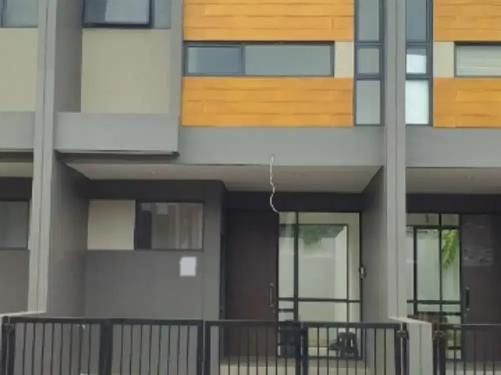 Rumah Baru Row Jln Besar di Grand Wisata Bekasi