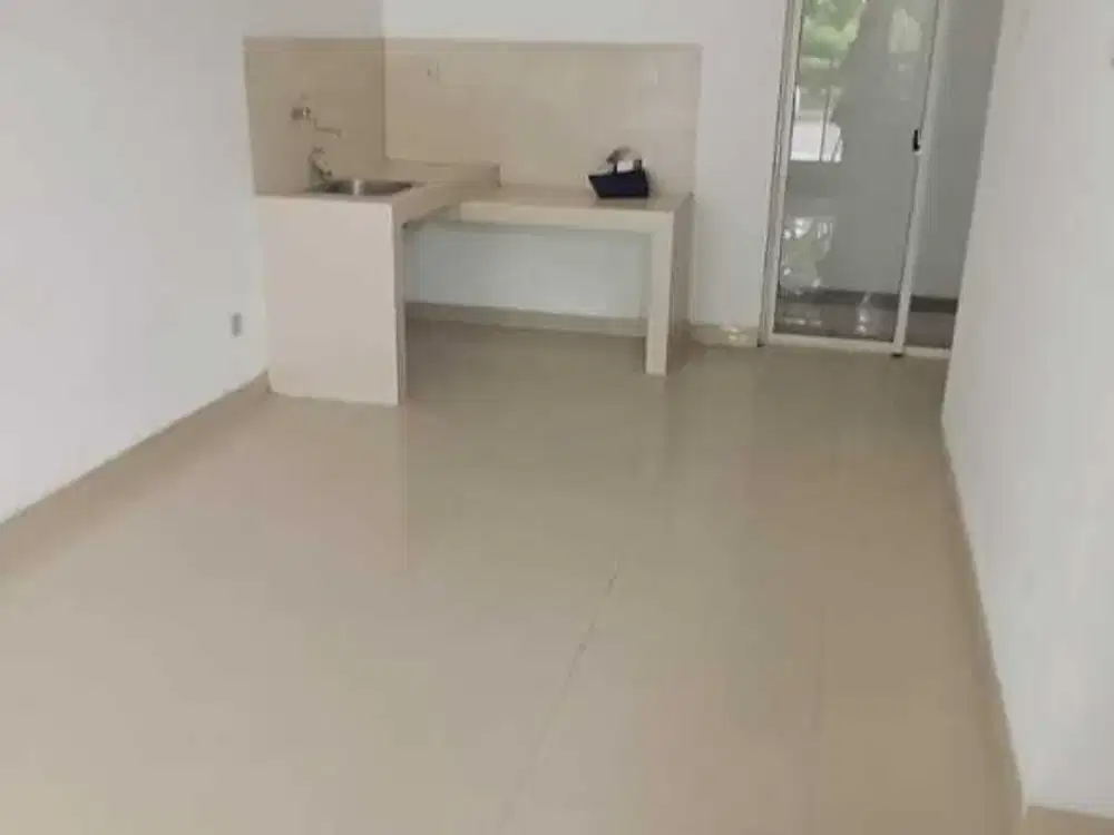jual rumah 3 lantai katamaran indah PIK uk 4x11,5m kosongan