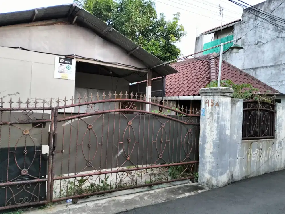 Disewakan lahan workshop furniture beserta peralatannya di Jakarta