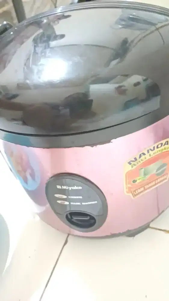 Miyako nanoal rice cooker magicom second dijual cepat