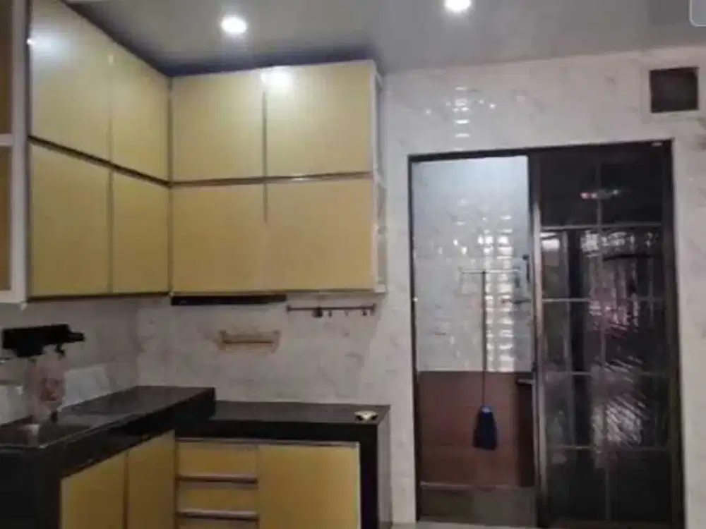 Dijual Rumah Ada Kitchen Sett Cluster East Asia di Green Lake City