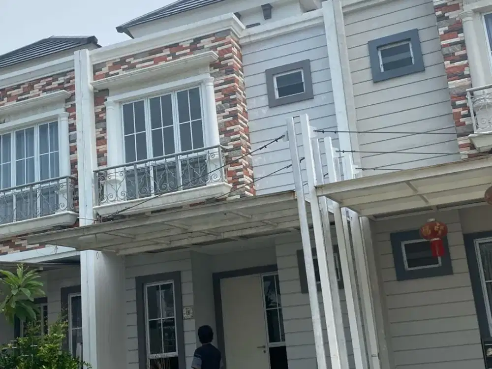 Rumah Desain Elegan, Lingkungan Nyaman Dan Asri