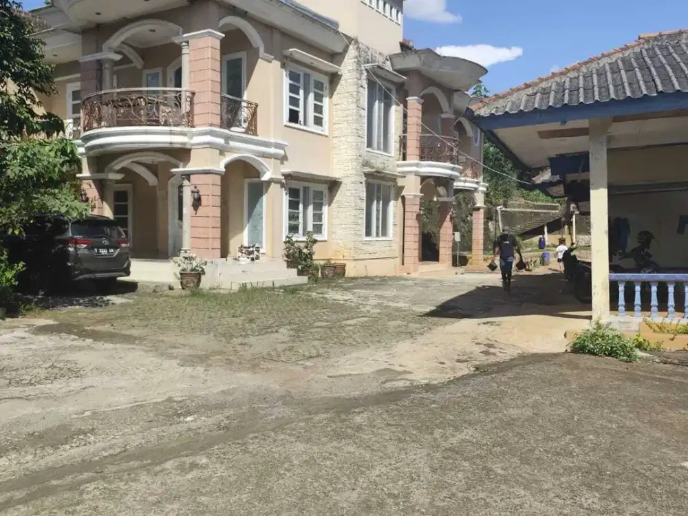 Rumah Villa Tanah Luas di Sawangan Permai Dekat Pintu Tol Desari Depok