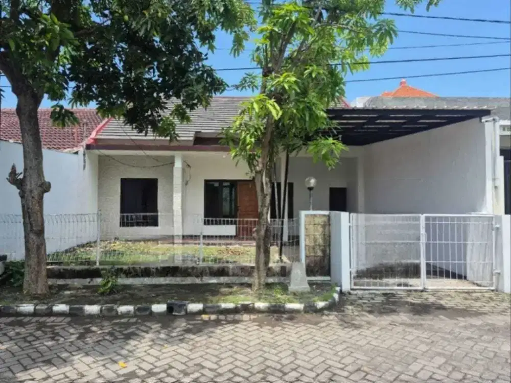 Rumah Raya Wiguna Selatan  STRATEGIS  di Surabaya