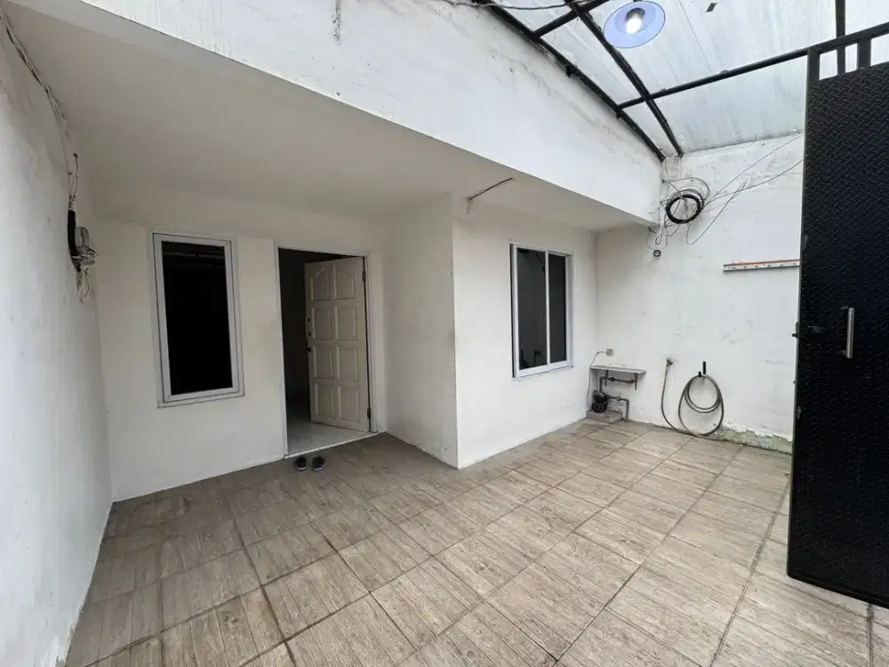 Rumah 4 lantai Bandeng Selatan Jakarta Utara