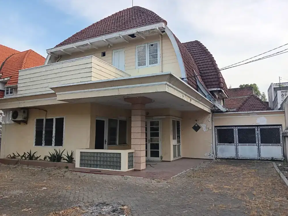DIJUAL RUMAH DAERAH KOMERSIL TENGAH KOTA - JL BODRI SURABAYA PUSAT