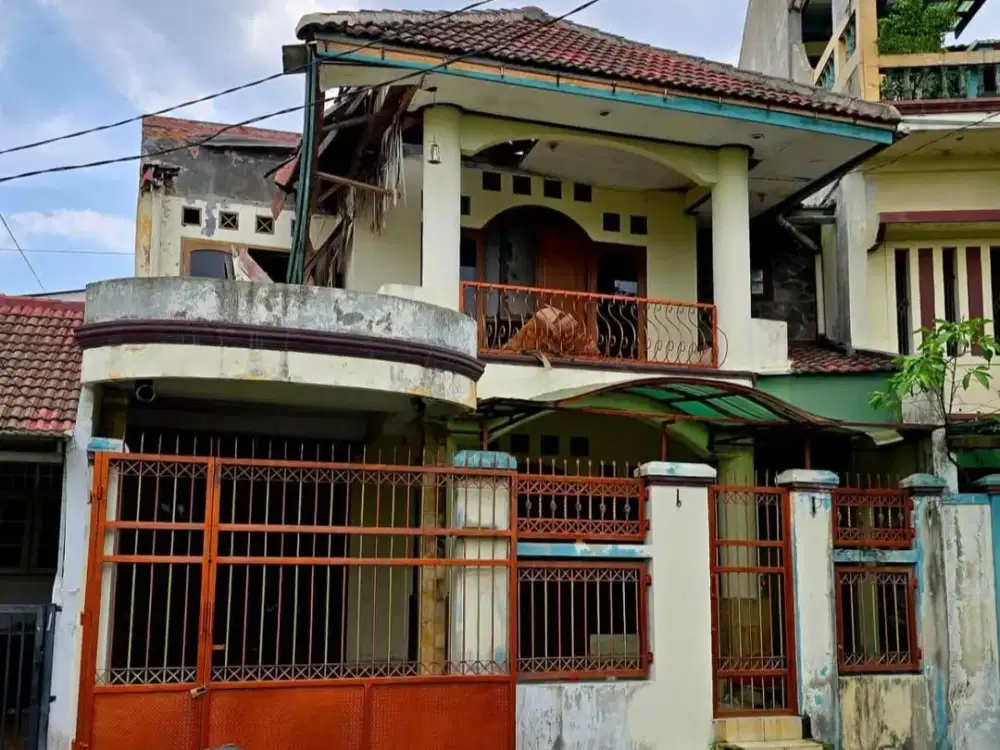 Dijual rumah di komplek pamulang estate