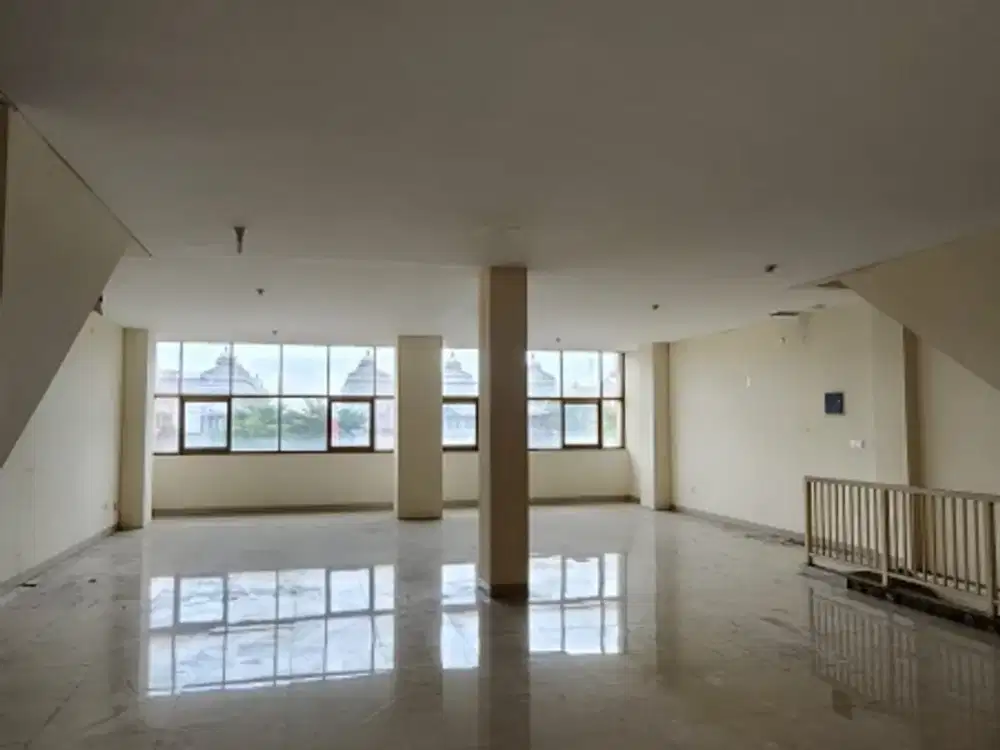 Disewakan Ruko Gandeng 2 Unit Lokasi Strategis Di Cengkareng