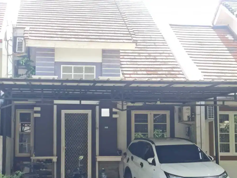Dijual harga miring rumah di  legenda wisata cibubur