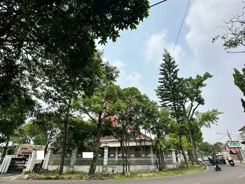 Rumah Hook Tengah Kota Malang area Gunung - gunung Siap Huni