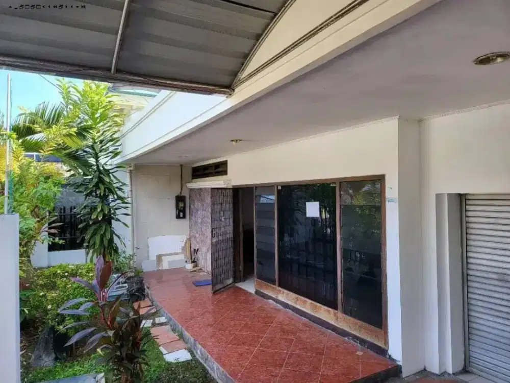 Rumah Lebak Indah, Strategis, Siap Huni