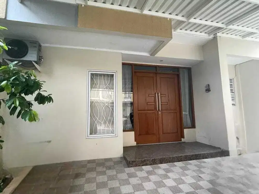 Disewakan Rumah Semi Furnished Modernland Tangerang