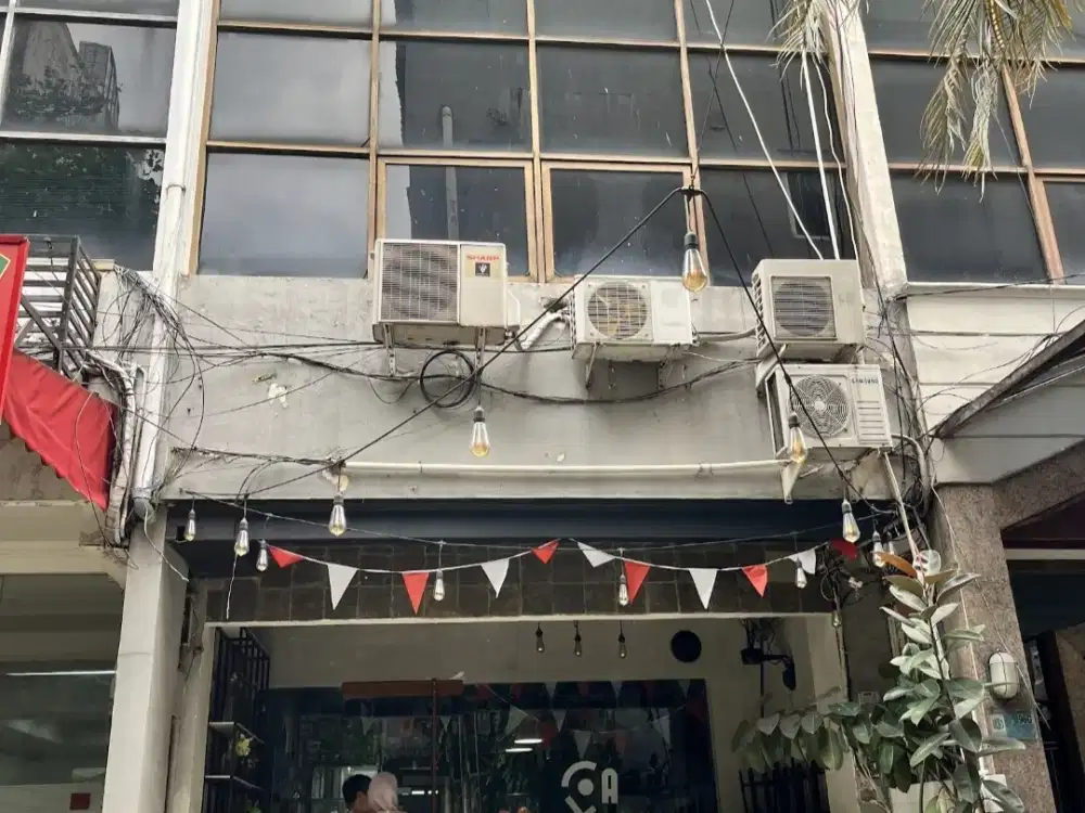 Ruko Di Jl.Saharjo,Manggarai Selatan-Bangunan 4 Lantai Hadap Timur