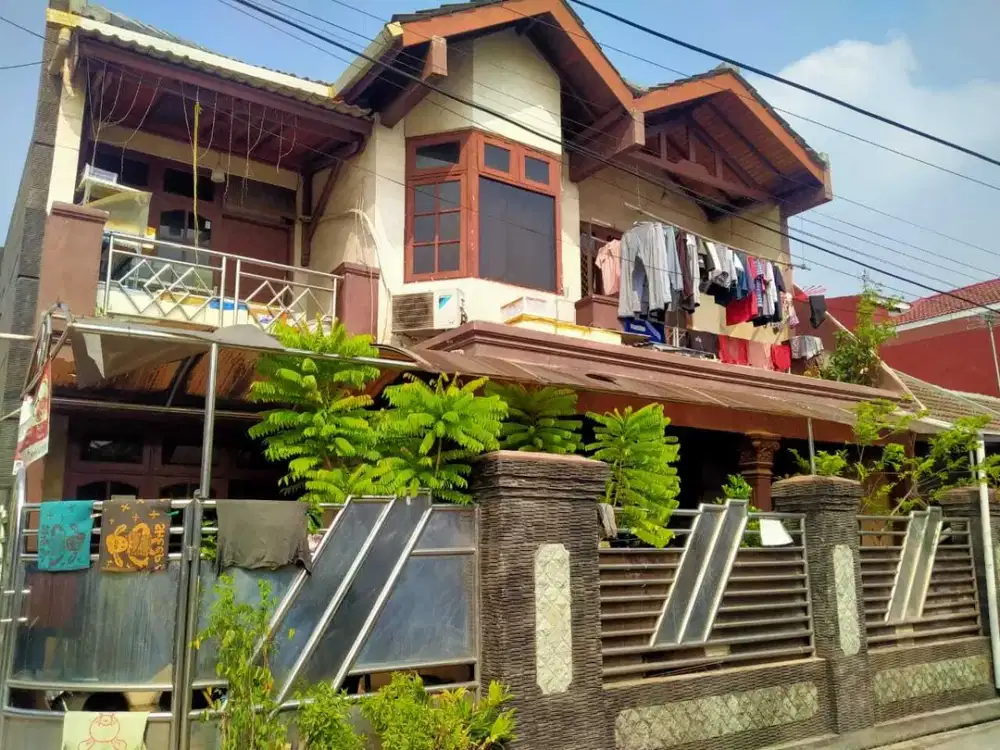Rumah Murah 2 Lantai Lt.108 m2 di Wisma Asri 1