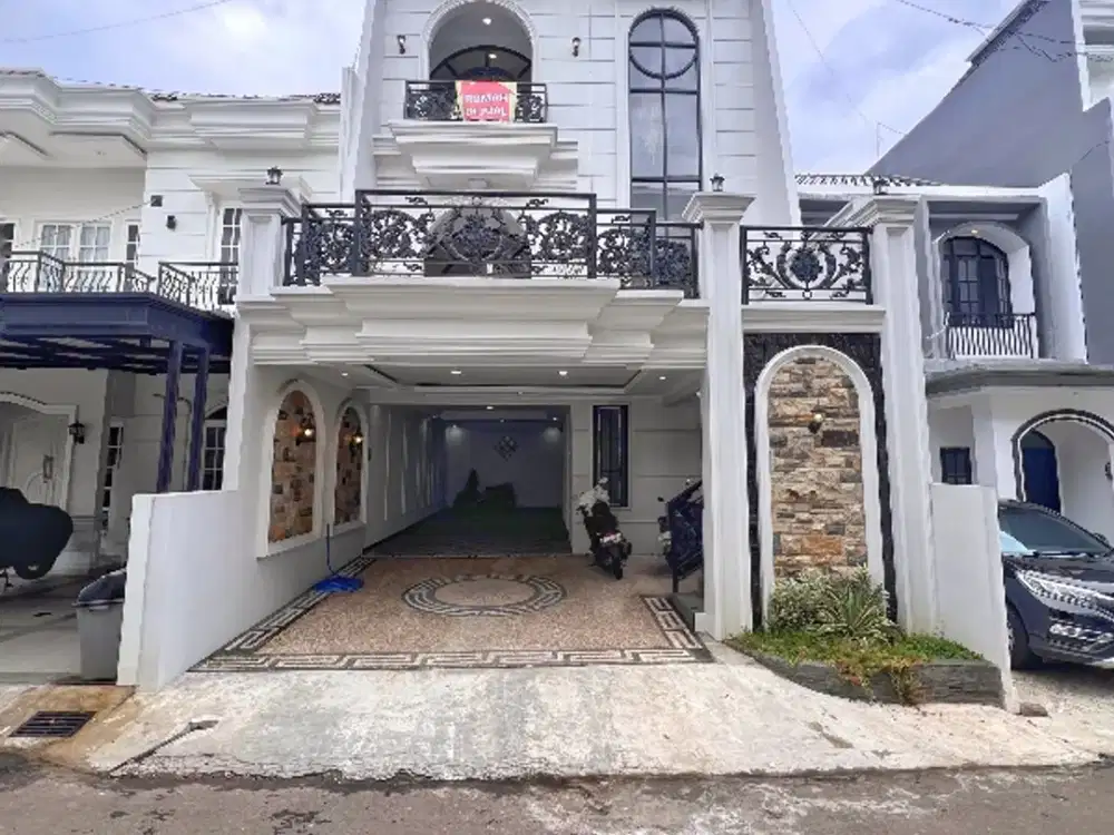 RUMAH MEWAH ROOFTOP AKSES STRATEGIS DIJAGAKARSA