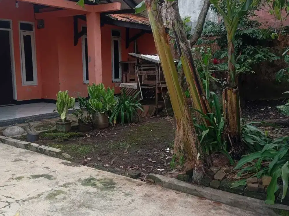 Di Jual Rumah Lama Suasana Perkampungan Asri Sejuk Di Ciuyah, Cimahi