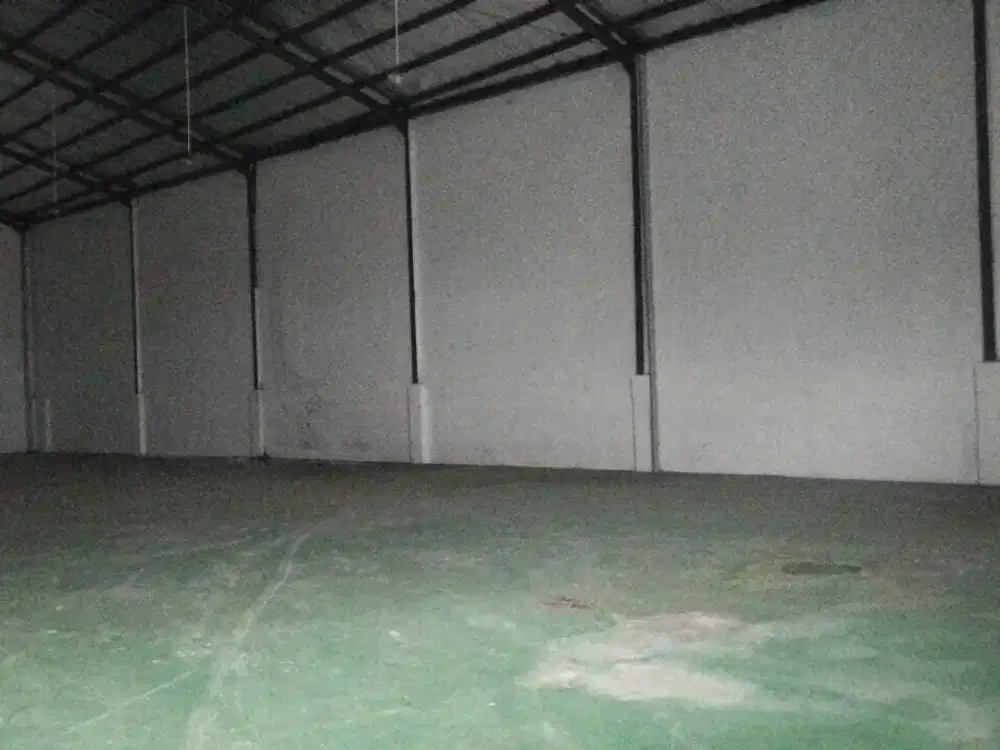 Disewakan Gudang Kavling DPR Cipondoh
