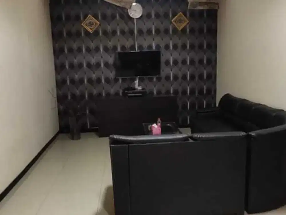 Bangunan Bekas Usaha SPA Posisi Hook Lokasi Baratajaya Surabaya