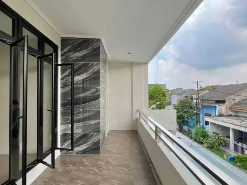 Rumah Baru Renov 2 Lantai Di Baruk Surabaya,10 menit ke Juanda Airport