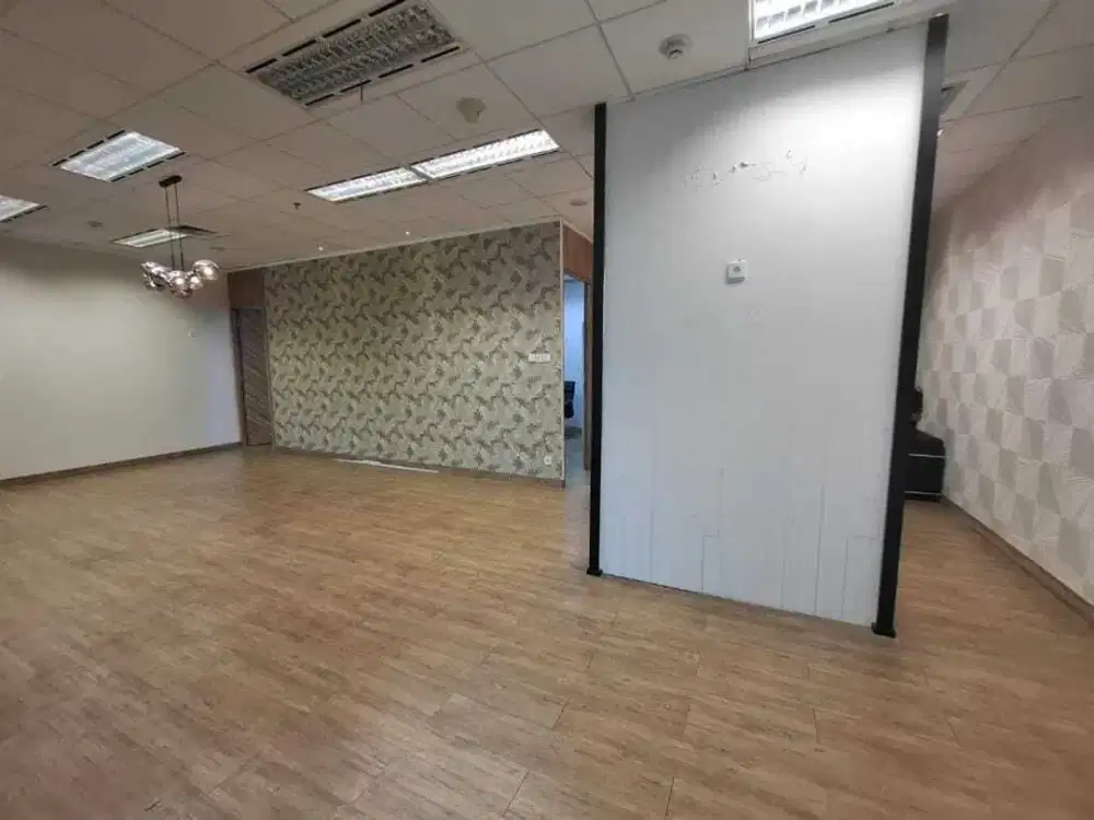 Disewakan kantor luas 158 sqm fully furnished kuningan jakarta selatan