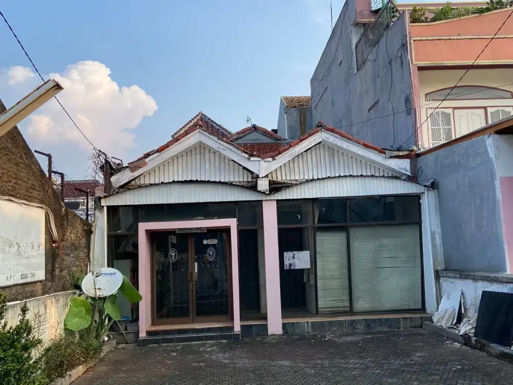 RUMAH KOMERSIL DI JURANG MANGU LOKASI SNGT STRATREGIS POM BENSIN SHELL