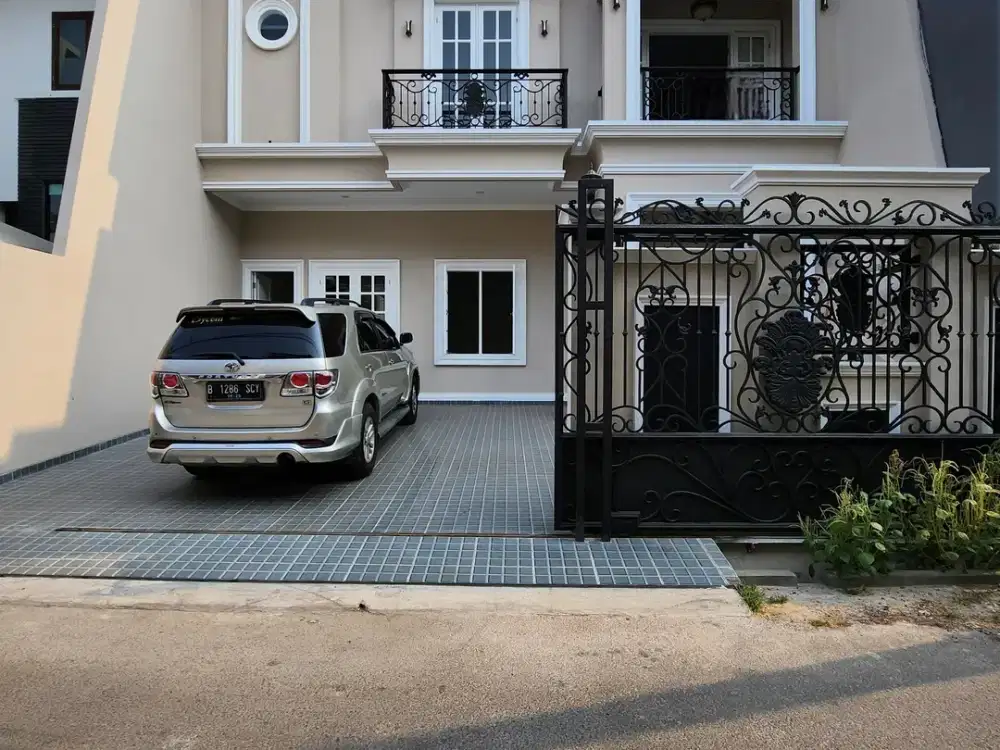 Rumah baru modern bebas banjir di duren sawit jakarta timur