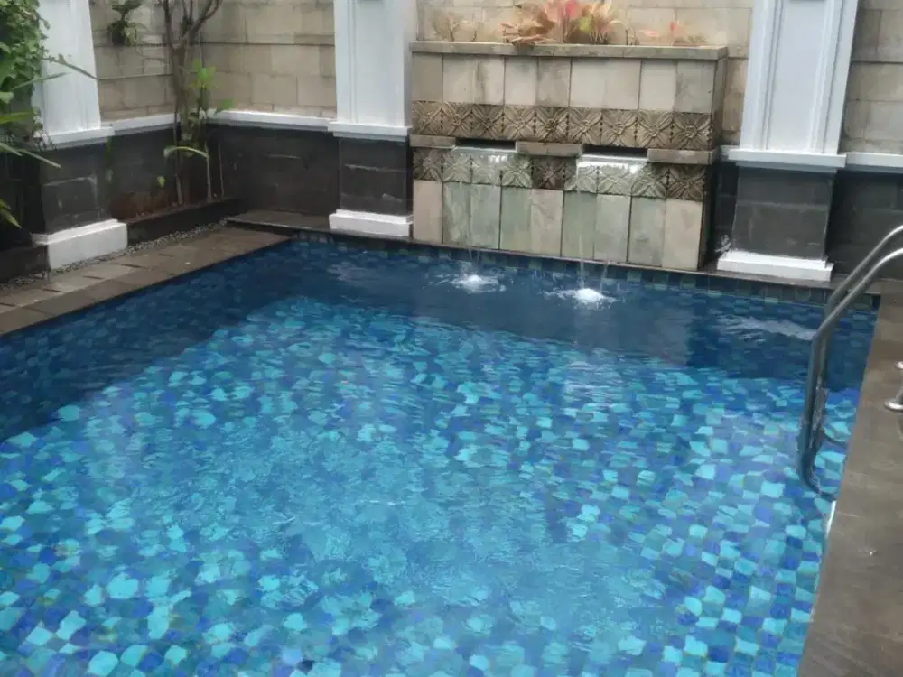 DISEWAKAN HUNIAN MODERN MEWAH AREA KUNINGAN JAKARTA SELATAN SIAP HUNI
