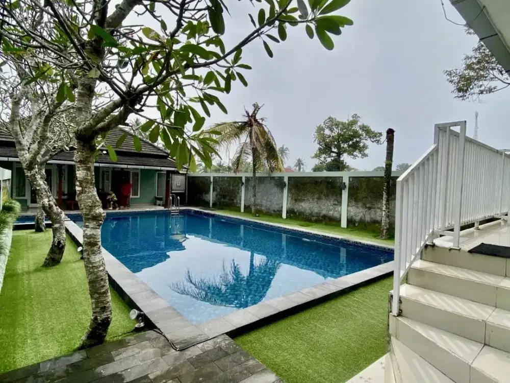 Villa luas asri dengan kolam renang di jl kaliurang km 11