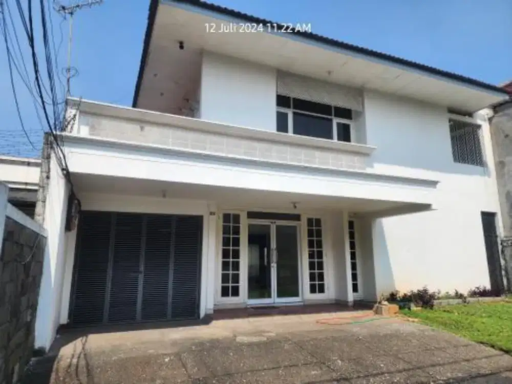 Rumah dengan lahan besar cocok di Kalibata Utara