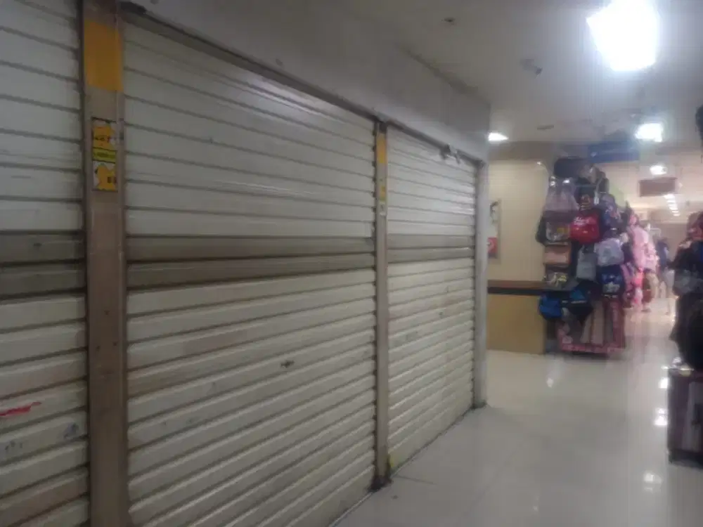 Dijual Kios Pusat Grosir Cililitan